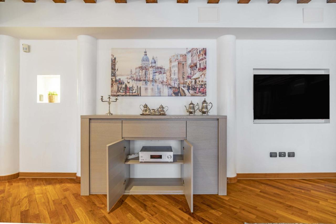 Tolentini Canal View & Terrace By Wonderful Italy Venice Exterior photo